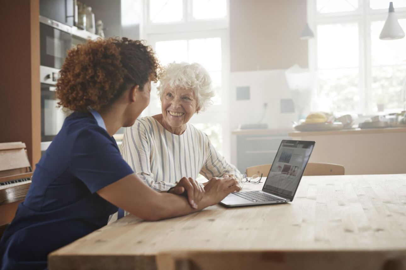 home nurse and women healthcare laptop