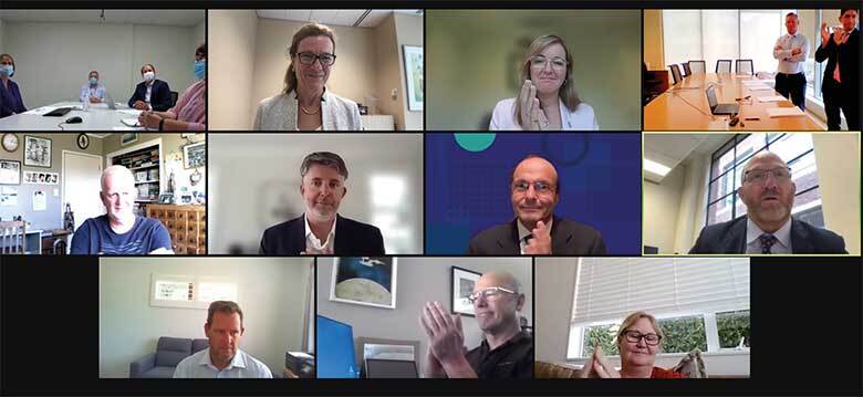 Les représentants d’Auckland DHB et d’InterSystems finalisent l’accord de partenariat en vidéo conférence en raison des restrictions sanitaires liées au COVID-19