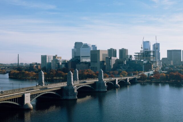 longfellow-bridge-boston