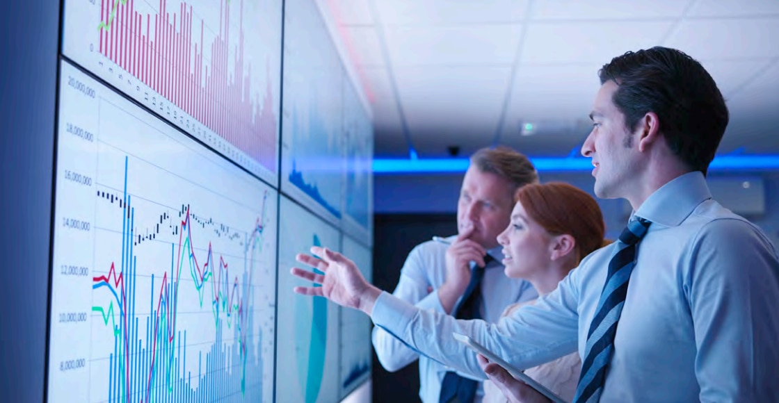 Image displaying practitioners analyzing on-time-in-full trends.