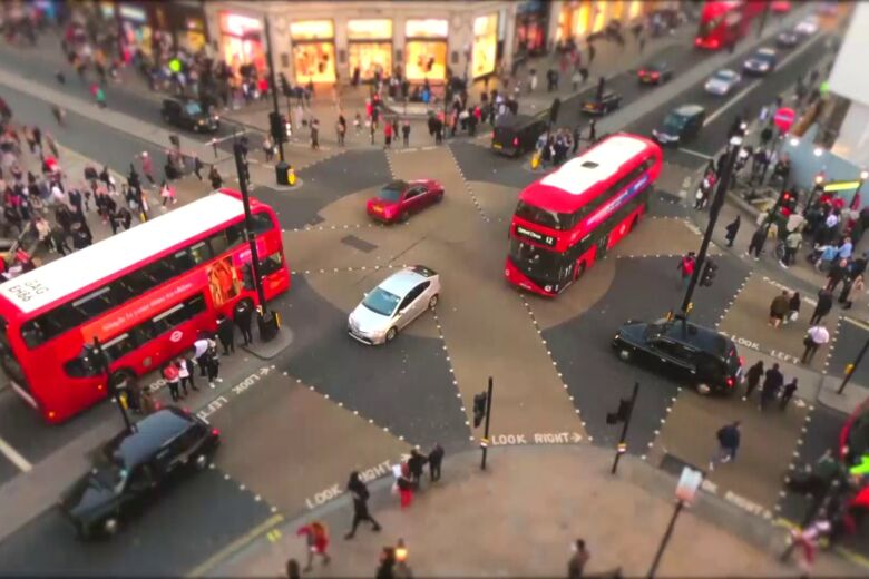 London Street Intersection
