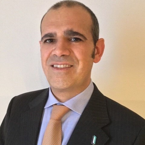 Roberto Magitteri Headshot