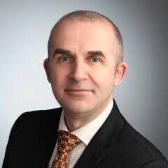 Enzo Hanke | Marketing Director