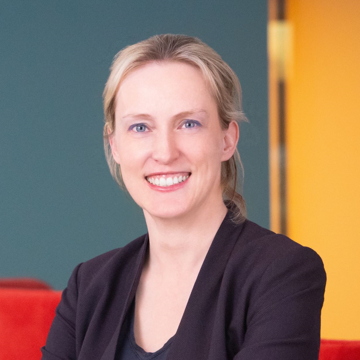 Alex MacLeod Headshot